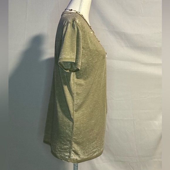 Distress Tee - Picture 3 of 5